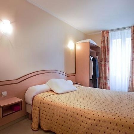 Marciano Hotel Gare Du Nord باريس الغرفة الصورة